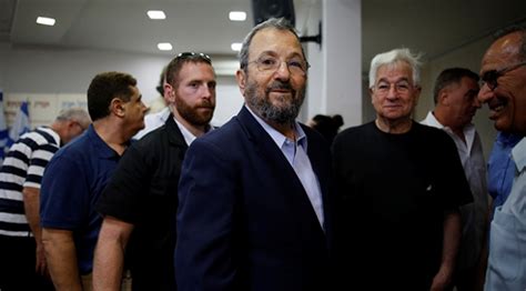 E­s­k­i­ ­İ­s­r­a­i­l­ ­B­a­ş­b­a­k­a­n­ı­ ­E­h­u­d­ ­B­a­r­a­k­ ­s­i­y­a­s­e­t­e­ ­g­e­r­i­ ­d­ö­n­d­ü­